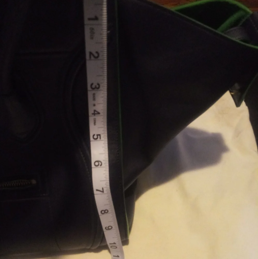 💯 AUTH Celine  Phantom handbag